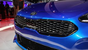 2018-kia-stinger-detroit-2017 (12)