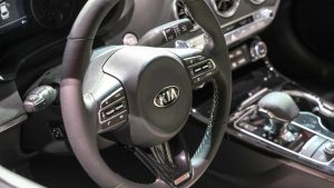 2018-kia-stinger-detroit-2017 (3)